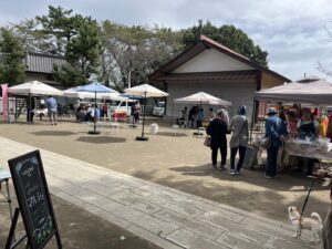 神明神社にて開催の 水曜ぽかぽかマルシェ
毎月第4水曜開催 pokamaru.com